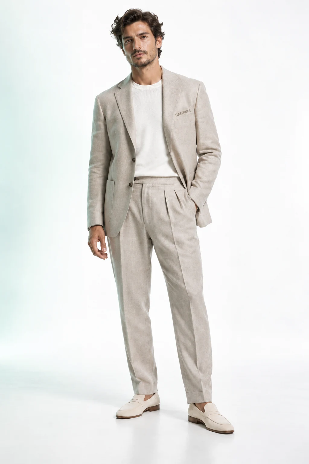 Model in steenkleurig ensemble